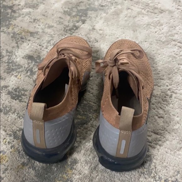 Nike Vapor Max - Picture 2 of 5